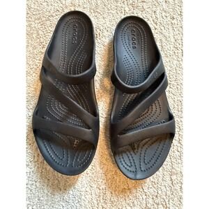 Women's Size 9 Black Crocs Kadee II Sandals - Iconic Comfort, Gently Used